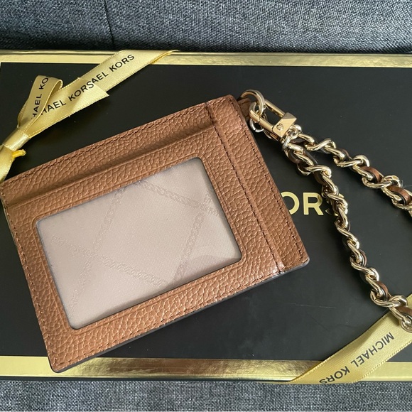 Michael Kors Card Case With Chain - Picture 2 of 3